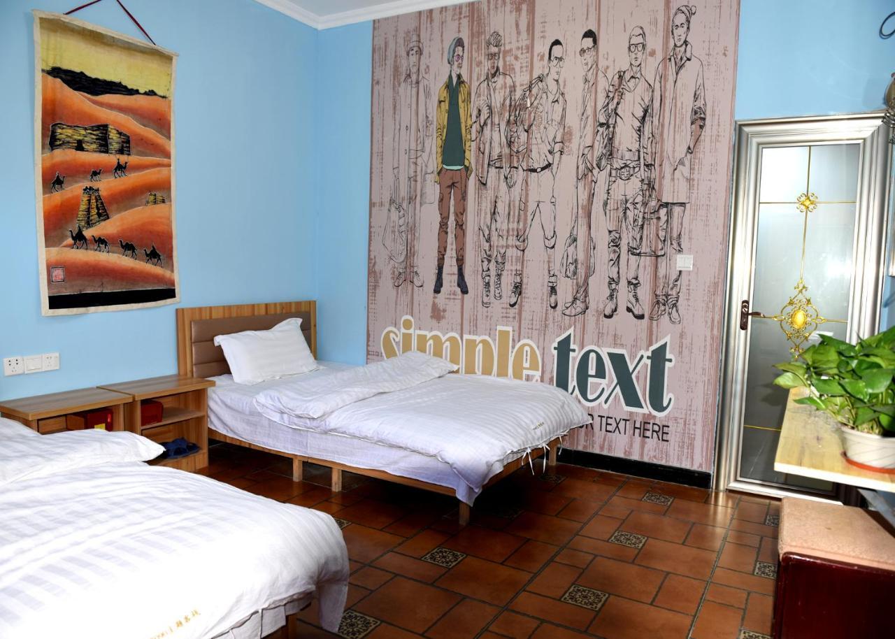 Dunhuang 8090 Guest House Esterno foto